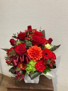 御祝のアレンジメント|「米田生花」　（京都府京都市南区の花屋）のブログ
